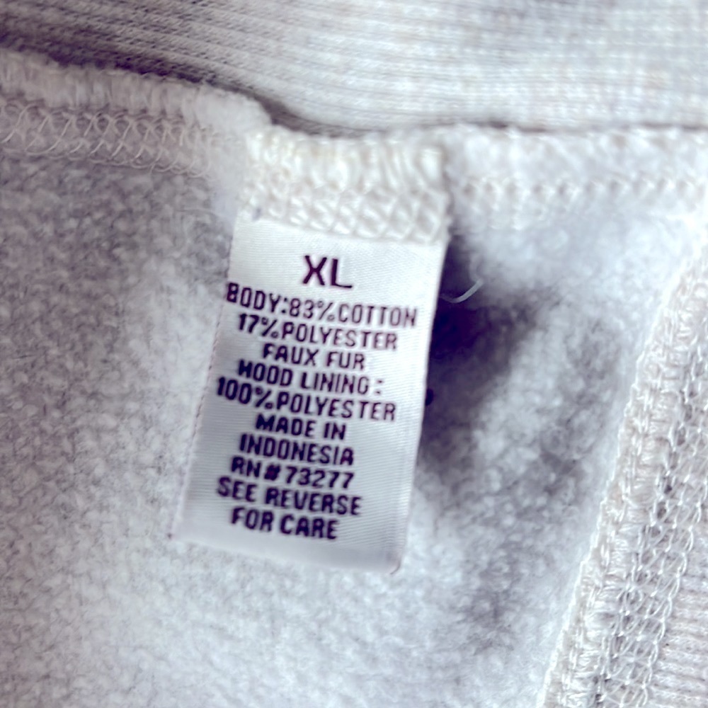 So cream button down hooded sweat shirt - Picture 7 of 9